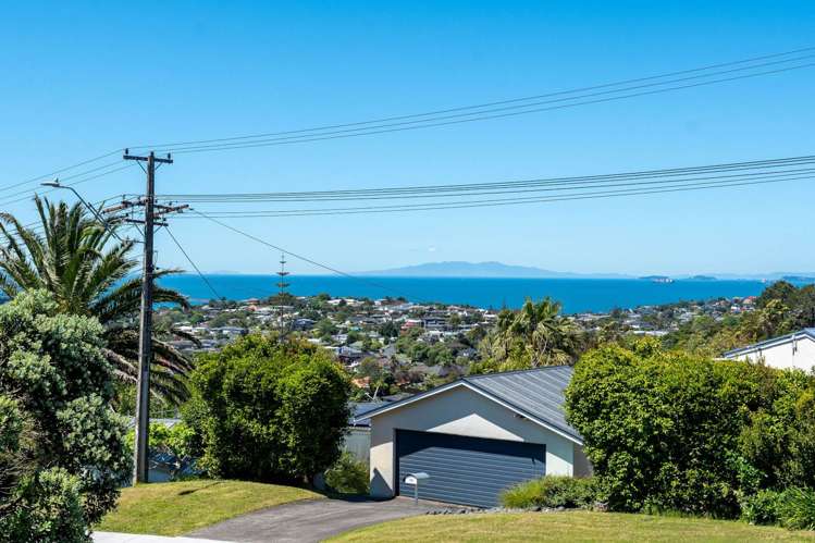 2/129 Arran Road Browns Bay_14