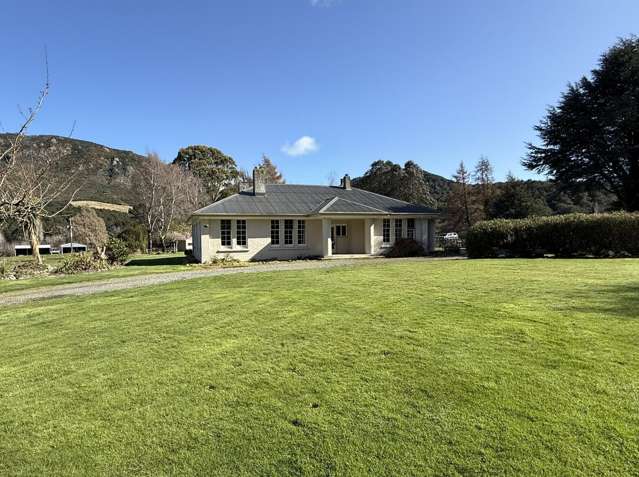 3730 Blackmount Redcliff Road Blackmount_4