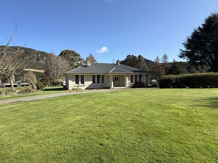 3730 Blackmount Redcliff Road Blackmount_4