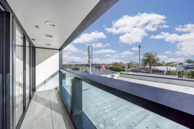 103/8 Lakewood Court_5