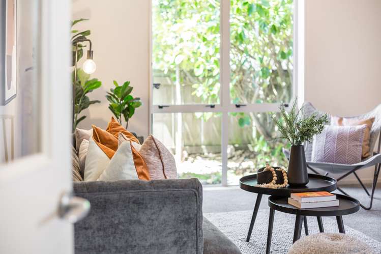 16 Cedarwood Street Woodridge_11