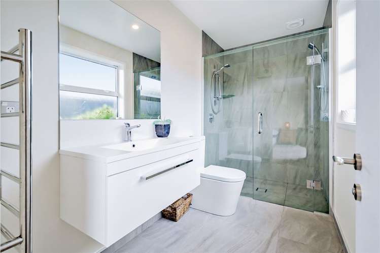 10 Faversham Lane Casebrook_11