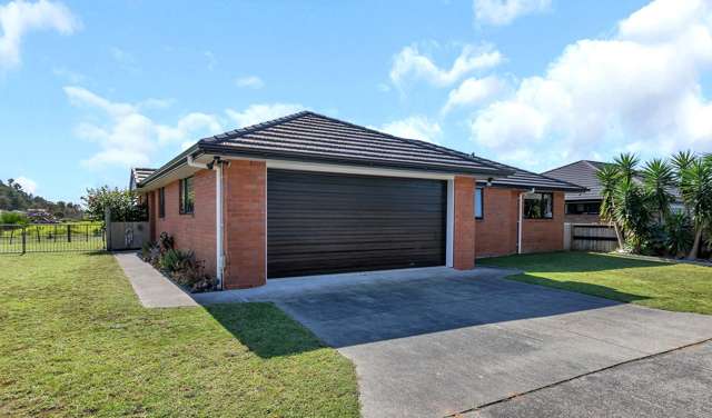 33 Ocean View Rise Ruakākā_2