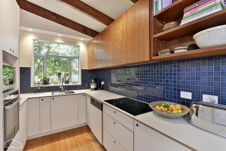 18 De Val Drive Titirangi_8