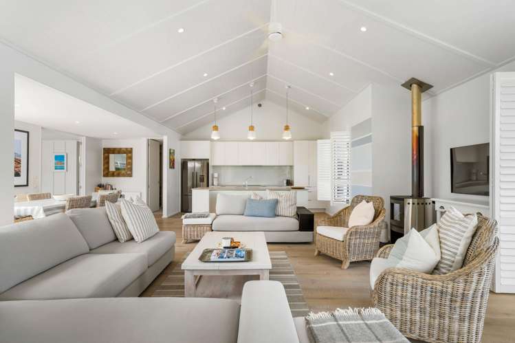 133 Motu Capri Pauanui_17