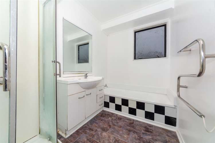 172 Solar Road Glen Eden_5