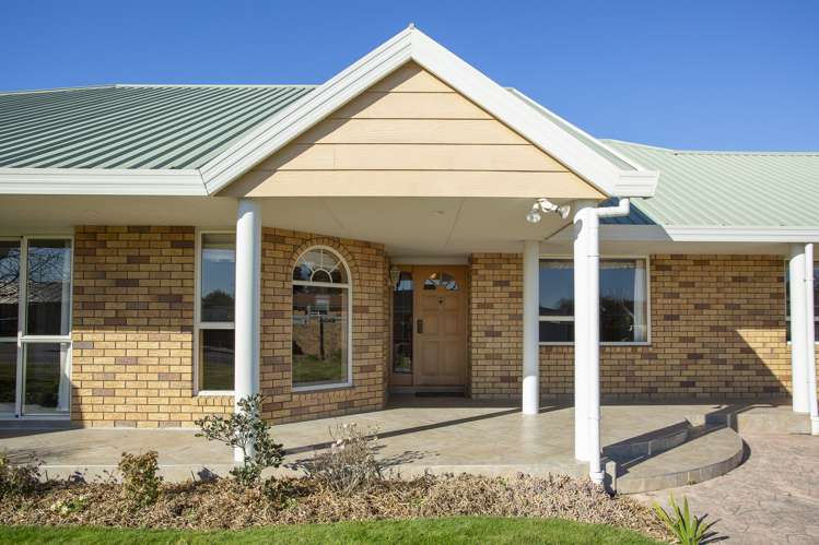 98 Pages Road Allenton_25