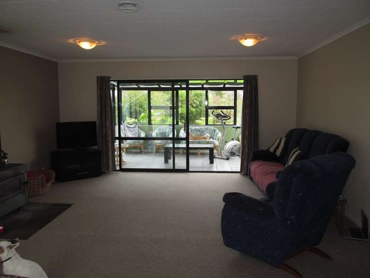 29 Neighbours Street Waimangaroa_3