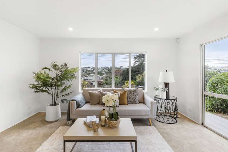 2/893 Beach Road Waiake_4