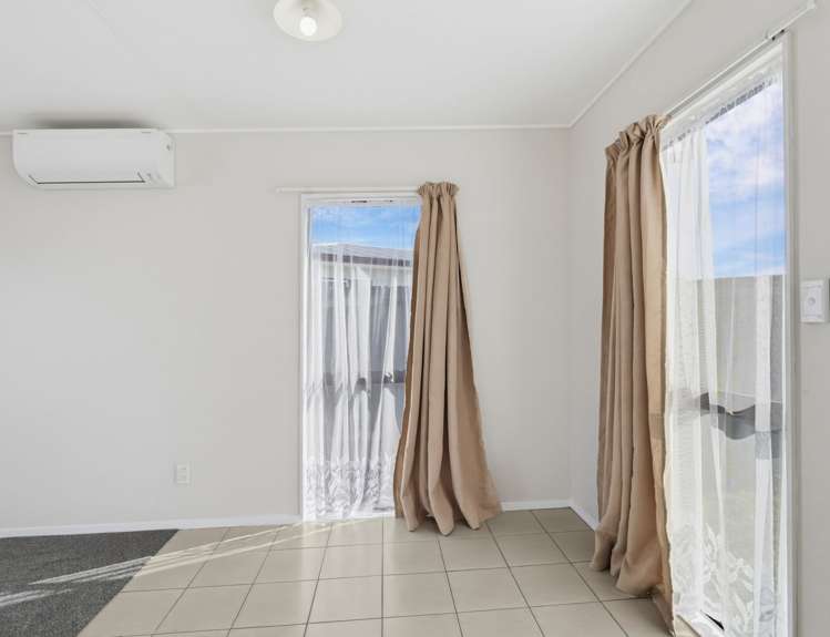 70 Tarbet Street_3
