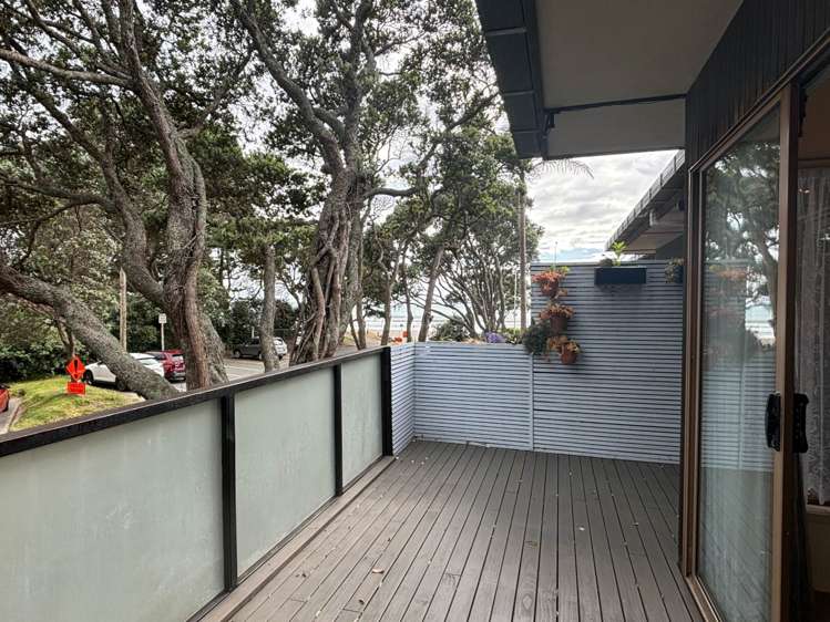 1/2 Marine View Orewa_10