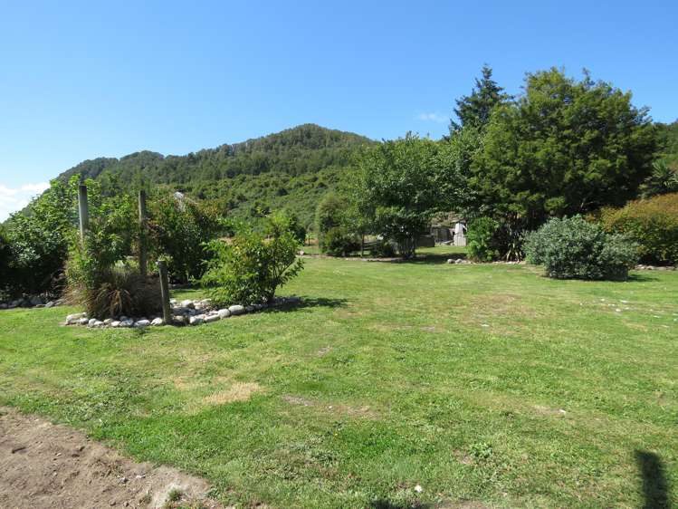 714 State Highway 7 Reefton_14