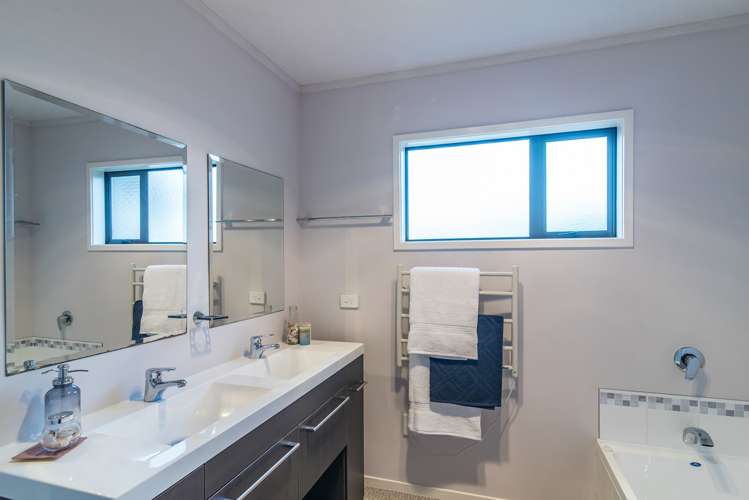 79 The Drive Paraparaumu Beach_16