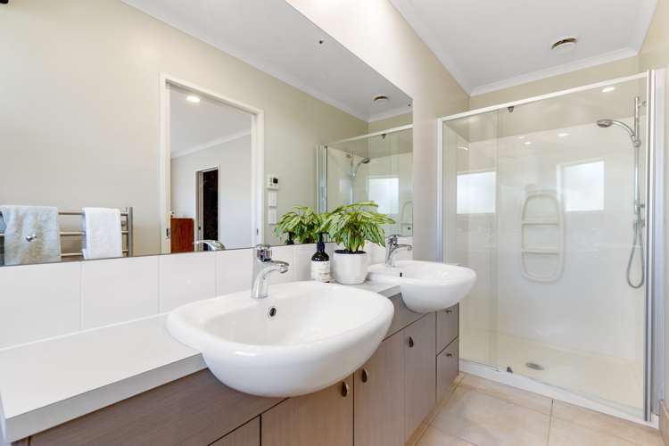 51 William Gamble Drive Greenhithe_13