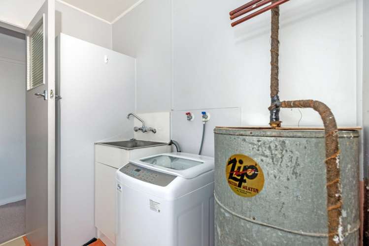 118 Newcastle Street Māhia_14