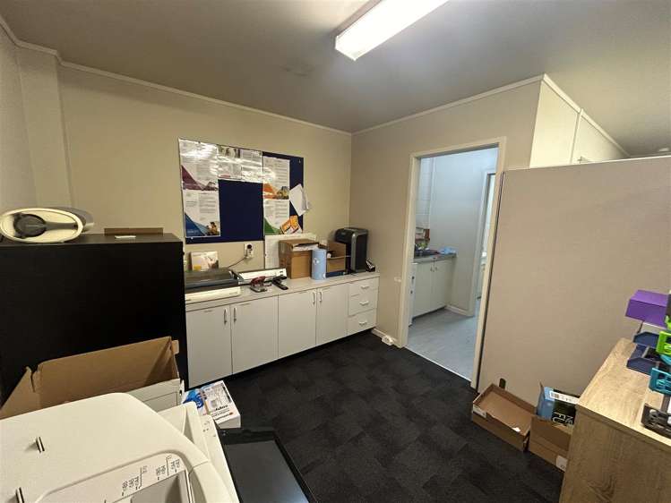 182 Station Road Penrose_10