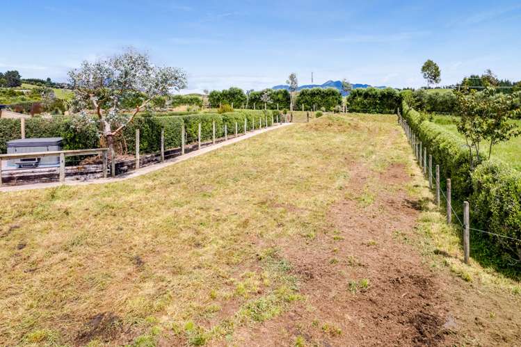 135 Sealy Road Omata_23