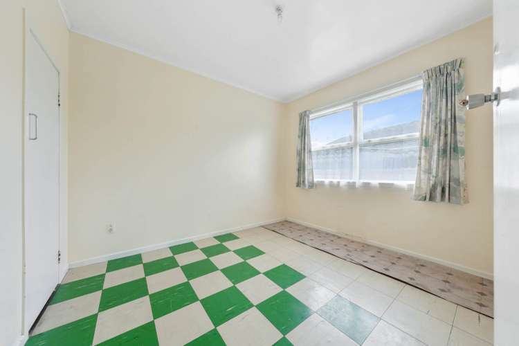 62 Clayton Avenue Otara_10