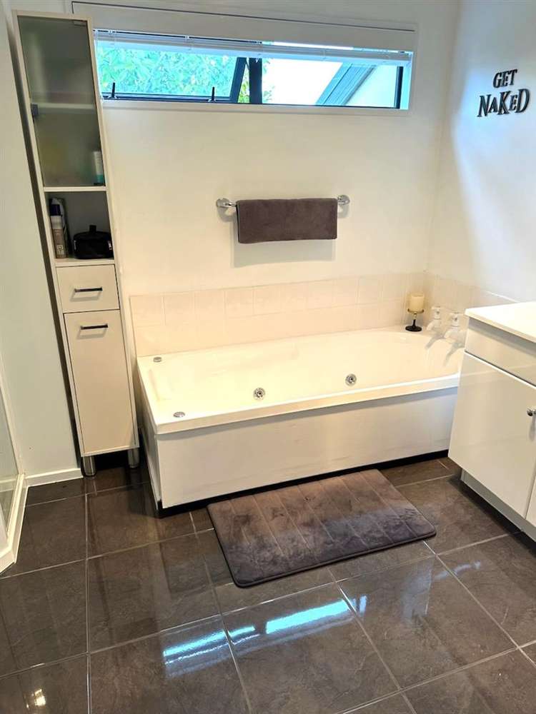 26a Crofton Road Harewood_12