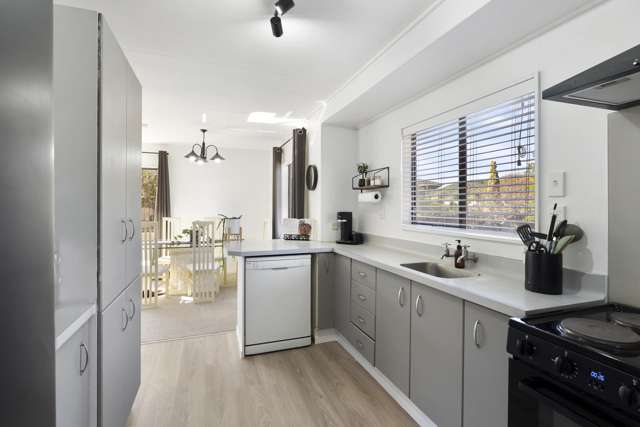 15 Spackman Crescent Paraparaumu_1