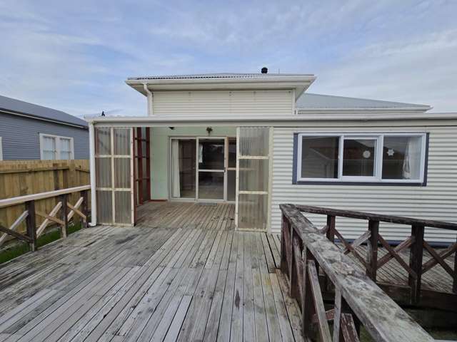 249 Sewell Street Hokitika_1