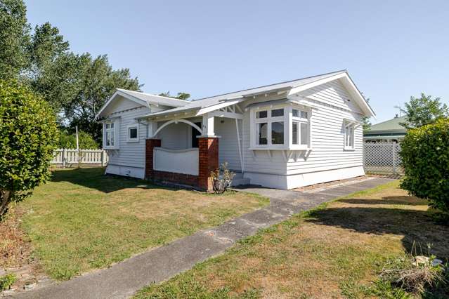 84 Warwick Street Feilding_1