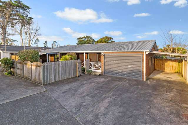 1/131 Carnoustie Drive Wattle Downs_1