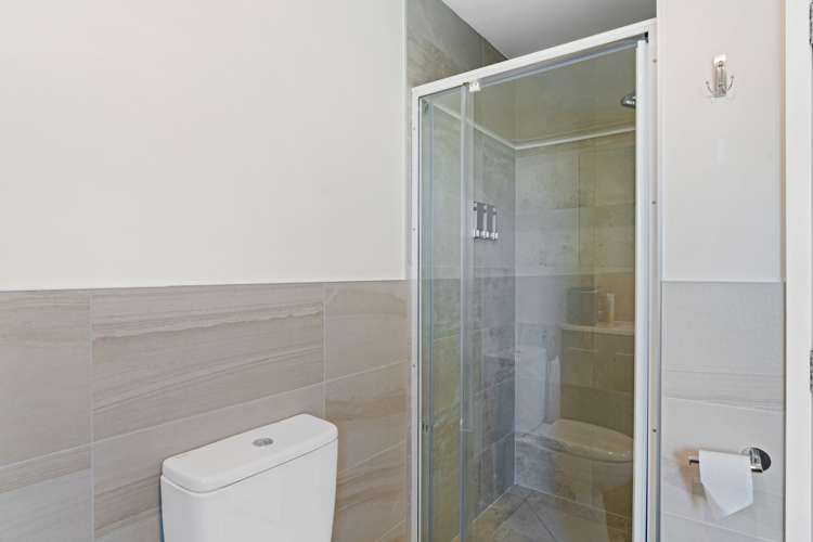 17b Cameron Place Fernhill/Sunshine Bay_15