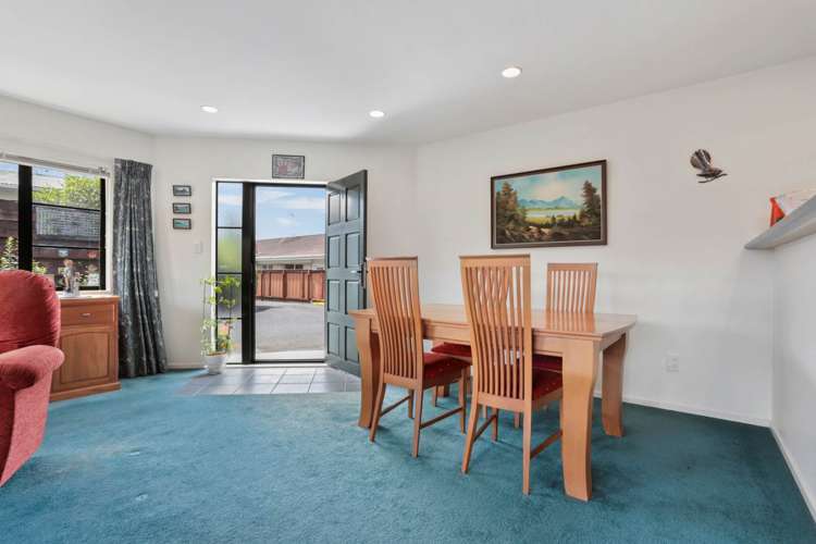 5a Kokiri Street Te Atatu South_9