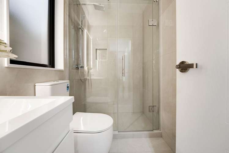 5 Pyatt Crescent St Johns_11