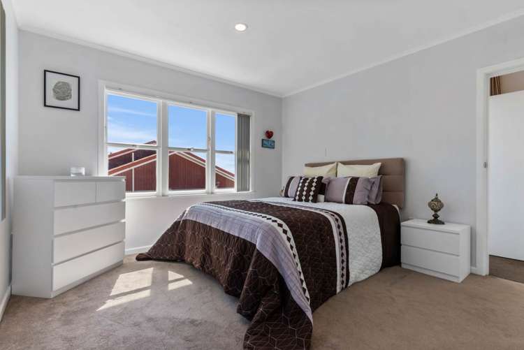 1/219 Glenfield Road Hillcrest_11