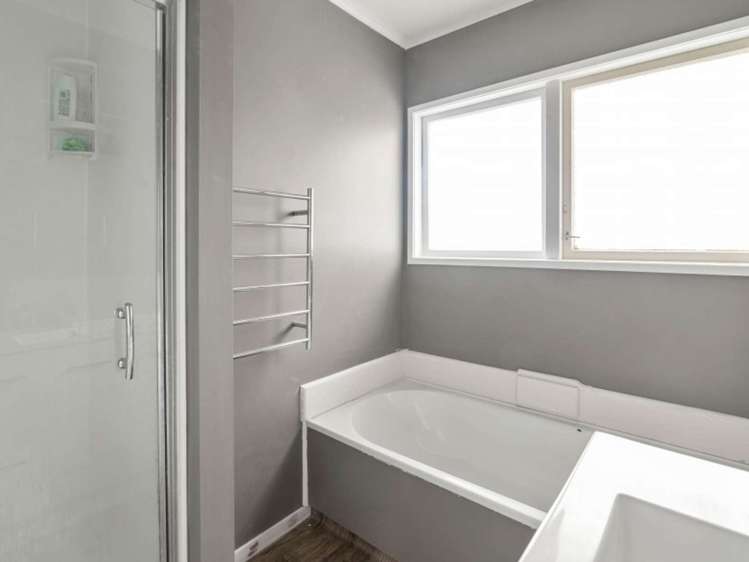 4 Deborah Place Mangakakahi_8