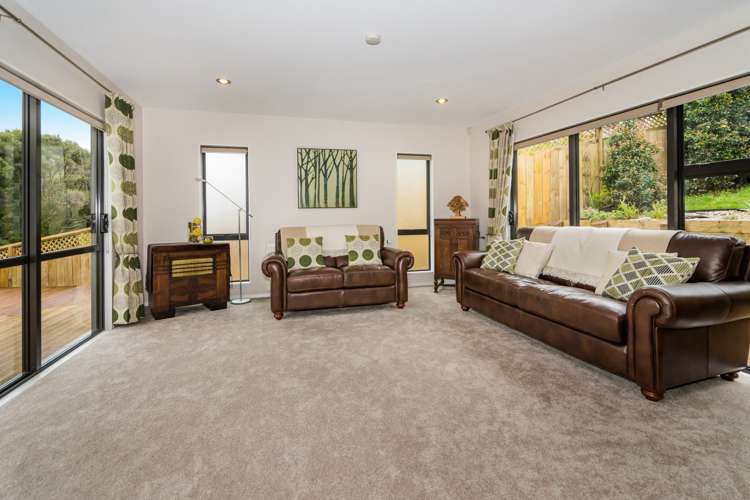 13 Fernbank Lane Greenhithe_3