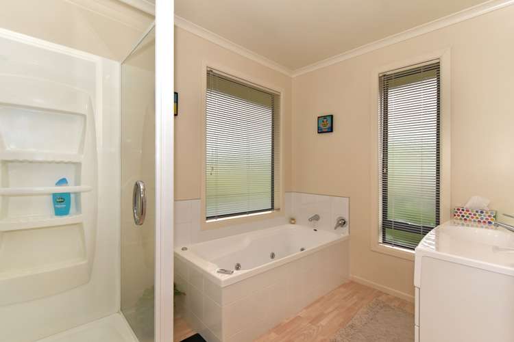 68 Washbourn Drive Richmond_20