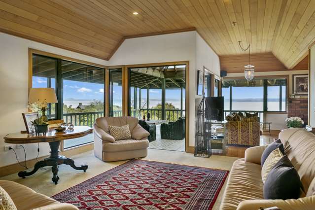 18 Whakamoenga Point Acacia Bay_4