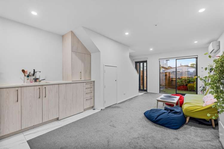 3/66 Longfellow Street Sydenham_5