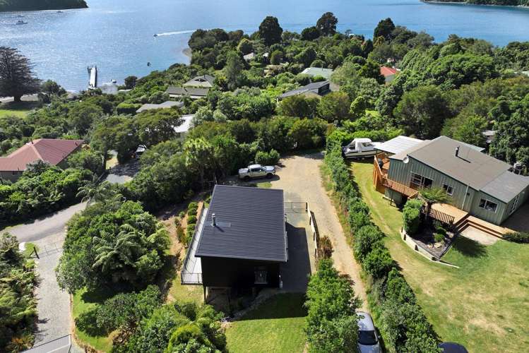 3203 Archers Road Tennyson Inlet_21