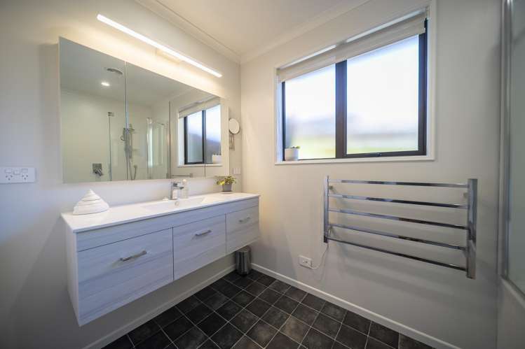 423A Te Anau Mossburn Highway Te Anau_21