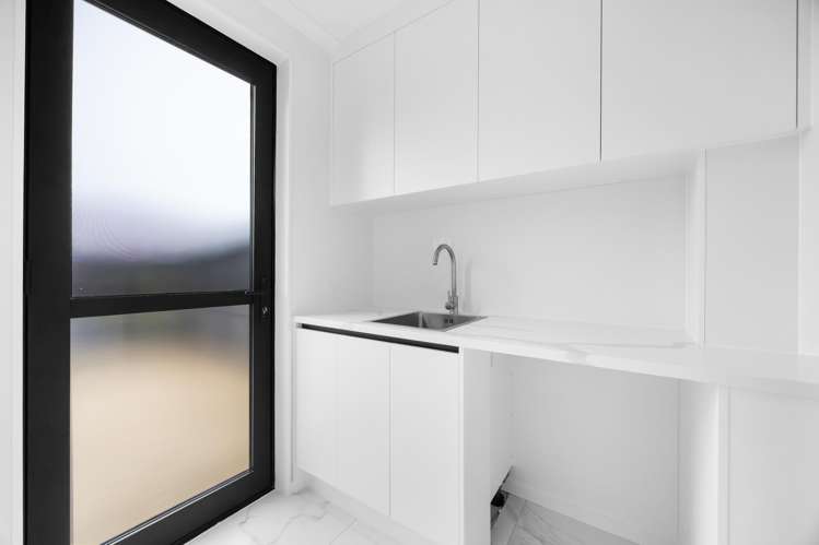 121 Otuwairoa Esplanade Papakura_11