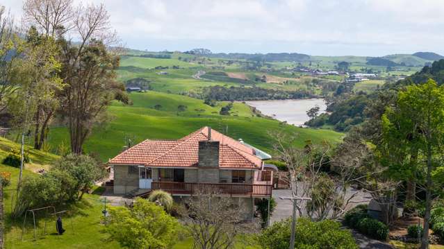 4 Maungatawhiri Road Raglan_2