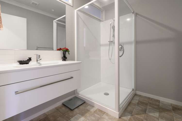 3 Harmens Way Greerton_13