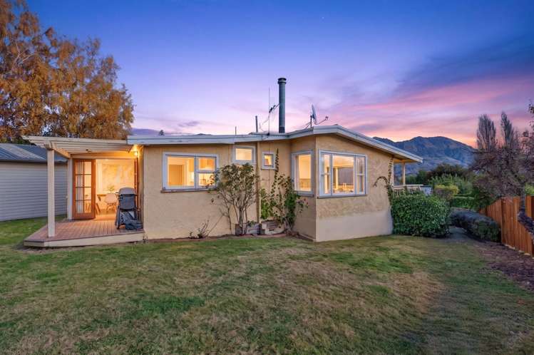 35A Aubrey Road Wanaka_13