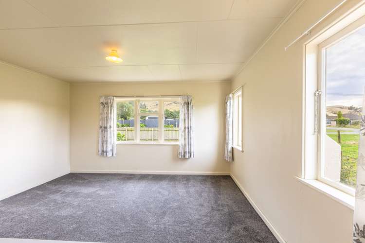 8 Dundas Street Porangahau_3