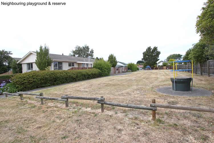 60 Oakley Crescent Hornby_16