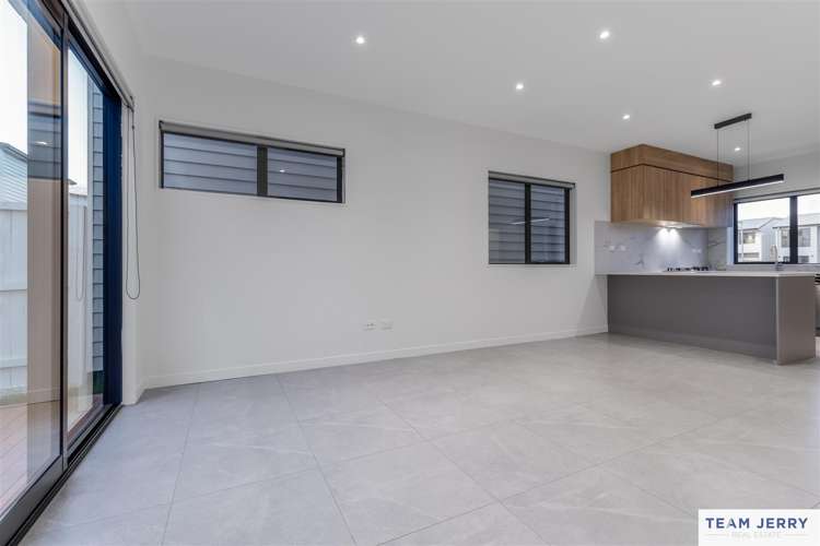 8 Tukauri Place Papakura_5