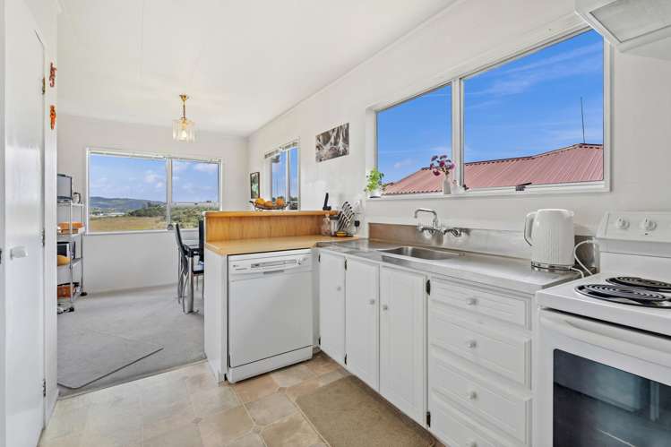 36 Raumati Crescent Onerahi_4