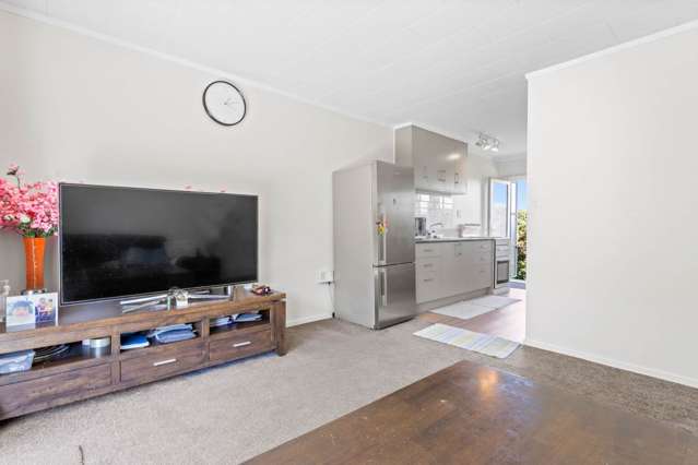 2/68a Ridge Road Howick_1