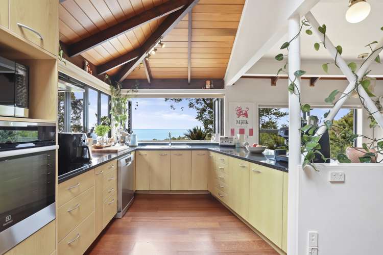 84 Park Road Titirangi_10