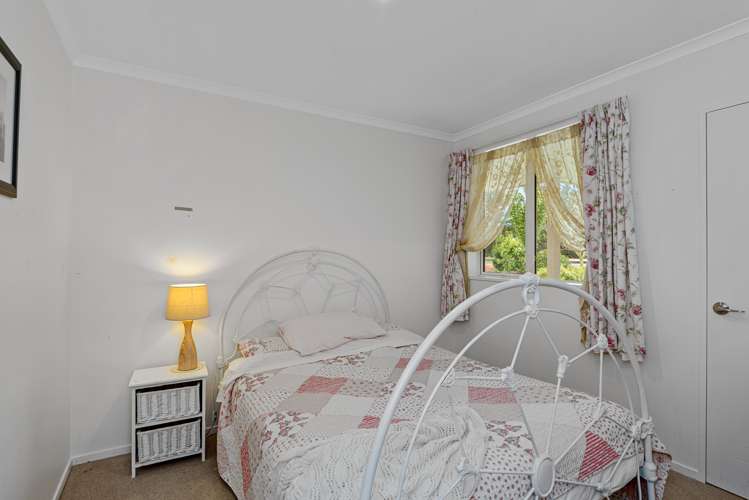 561 Johns Road Fernside_15