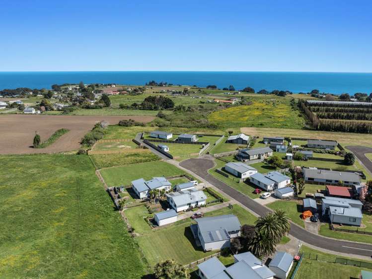7 Rawinia Place Te Kaha_20